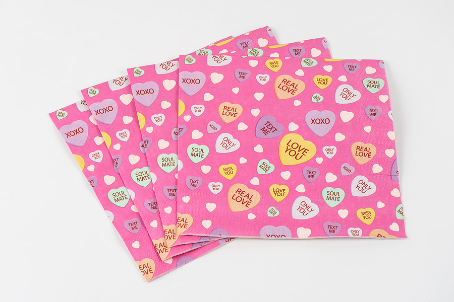 Romantische Serviette mit Herzmotiv Romantische Serviette mit Herzmotiv